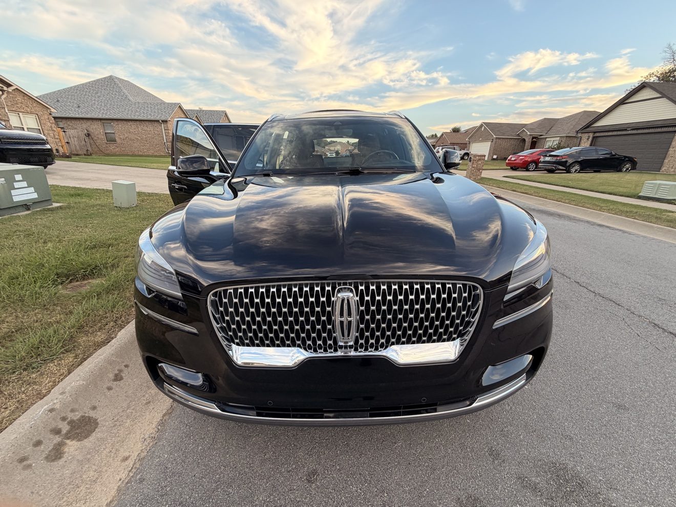 Black Lincoln Aviator after a full detail, front view